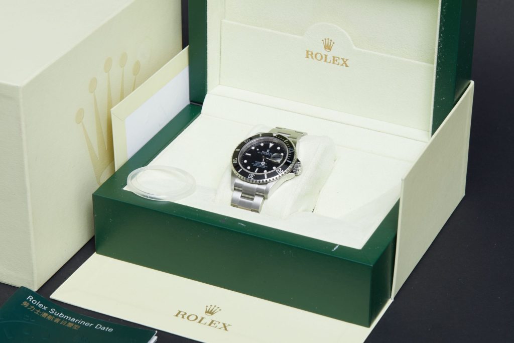 Rolex Submariner Date 16610 - image 5