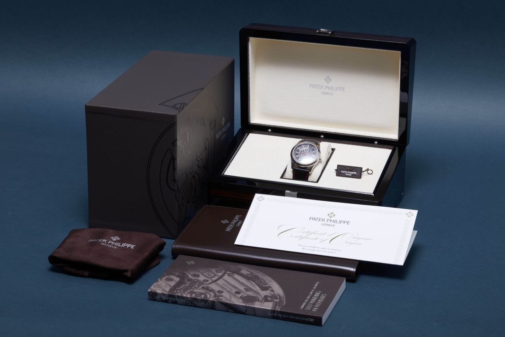 Patek Philippe Calatrava 6007G-010 - image 6