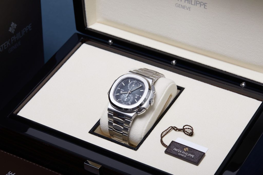 Patek Philippe Nautilus 5990/1A-011 - image 4