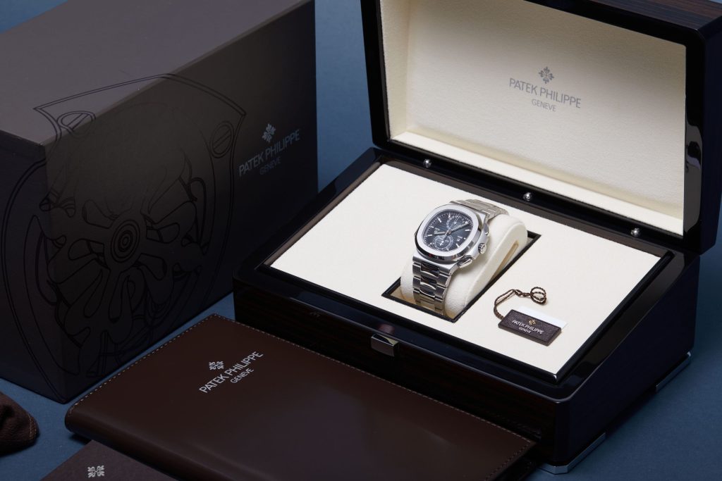 Patek Philippe Nautilus 5990/1A-011 - image 5