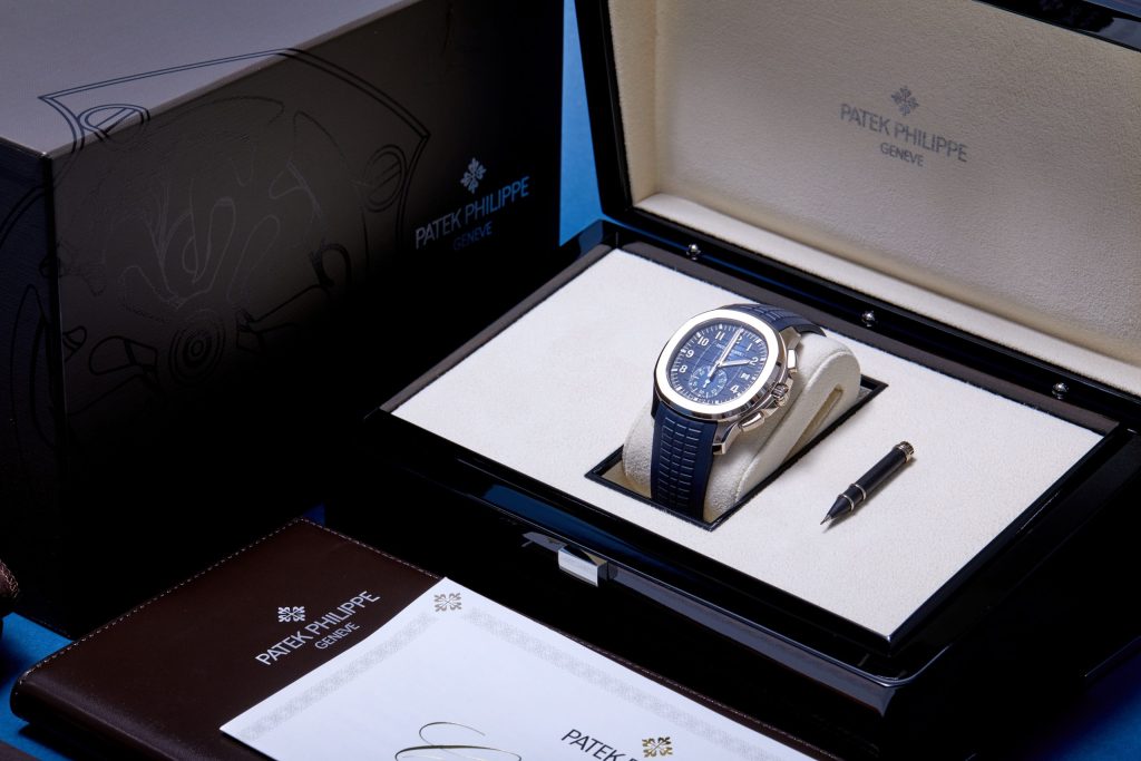 Patek Philippe Aquanaut 5968G-001 - image 5