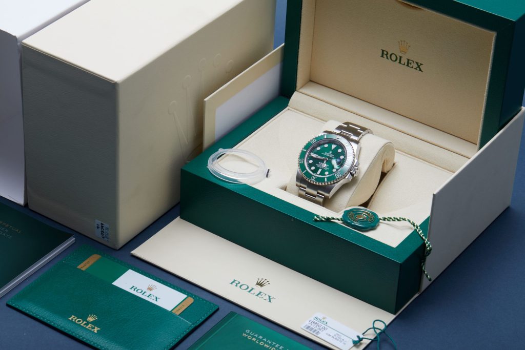 Rolex Submariner Date 116610LV 'Hulk' - image 5