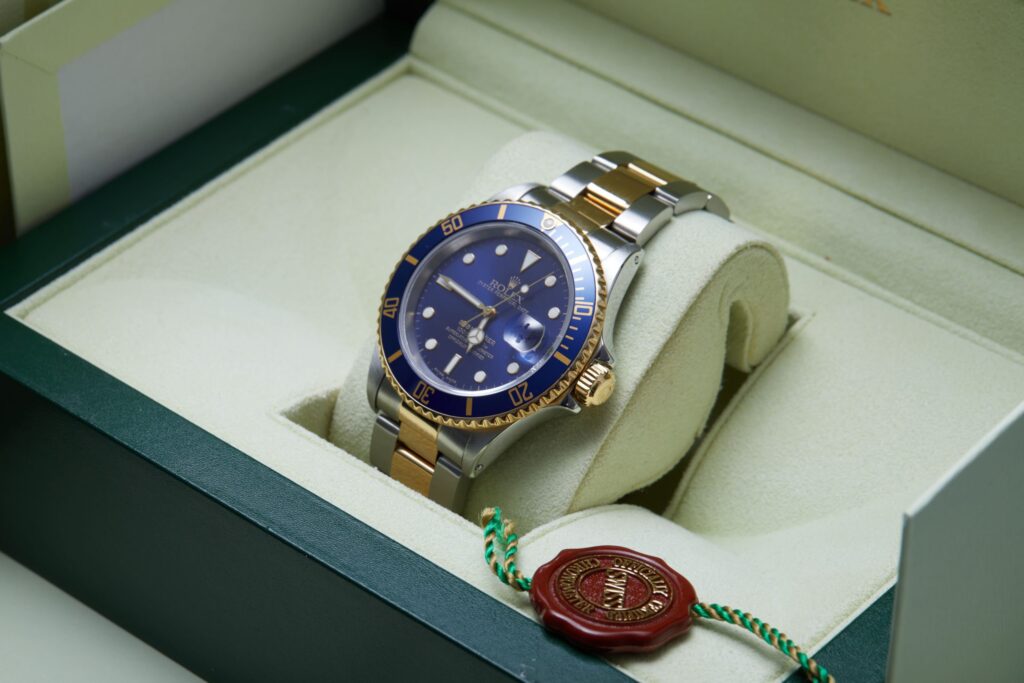 Rolex Submariner Date 16613 - image 4