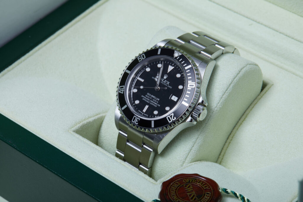 Rolex Sea-Dweller 4000 16600 - image 4