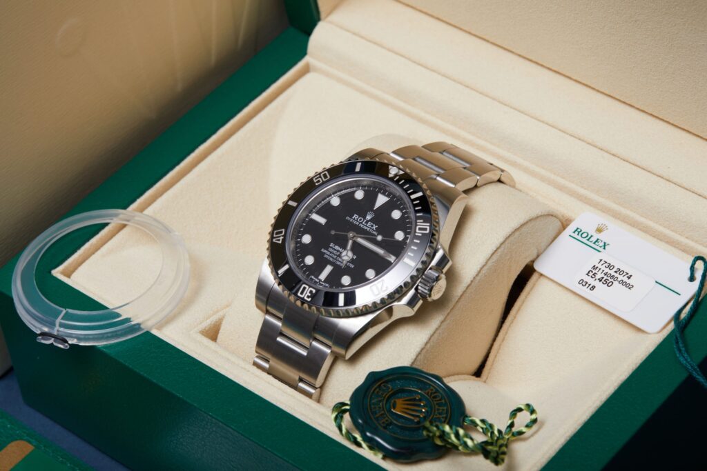 Rolex Submariner Non-Date 114060 - image 4