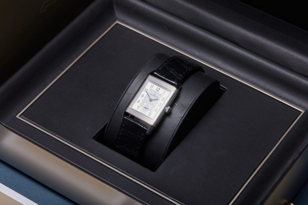 Jaeger-LeCoultre Reverso Classic Medium - image 5