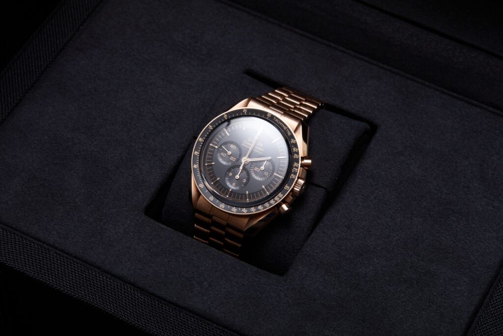 Omega Speedmaster Moonwatch 310.60.42.50.01.001 - image 4