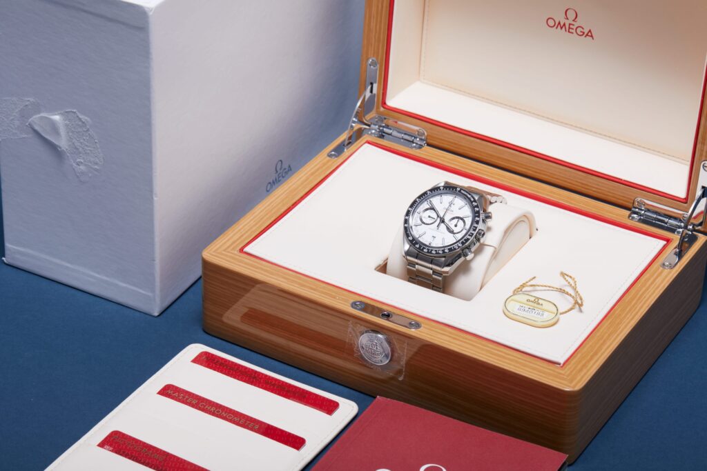 Omega Speedmaster Racing 329.30.44.51.04.001 - image 5