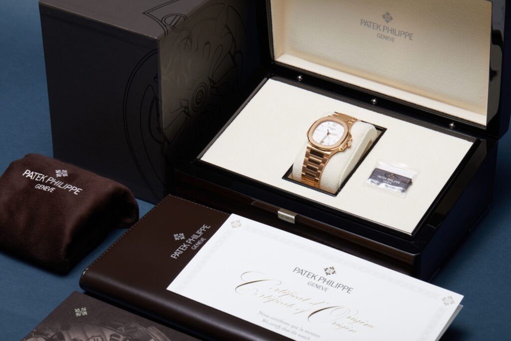 Patek Philippe Nautilus 7118/1R-001 - image 5