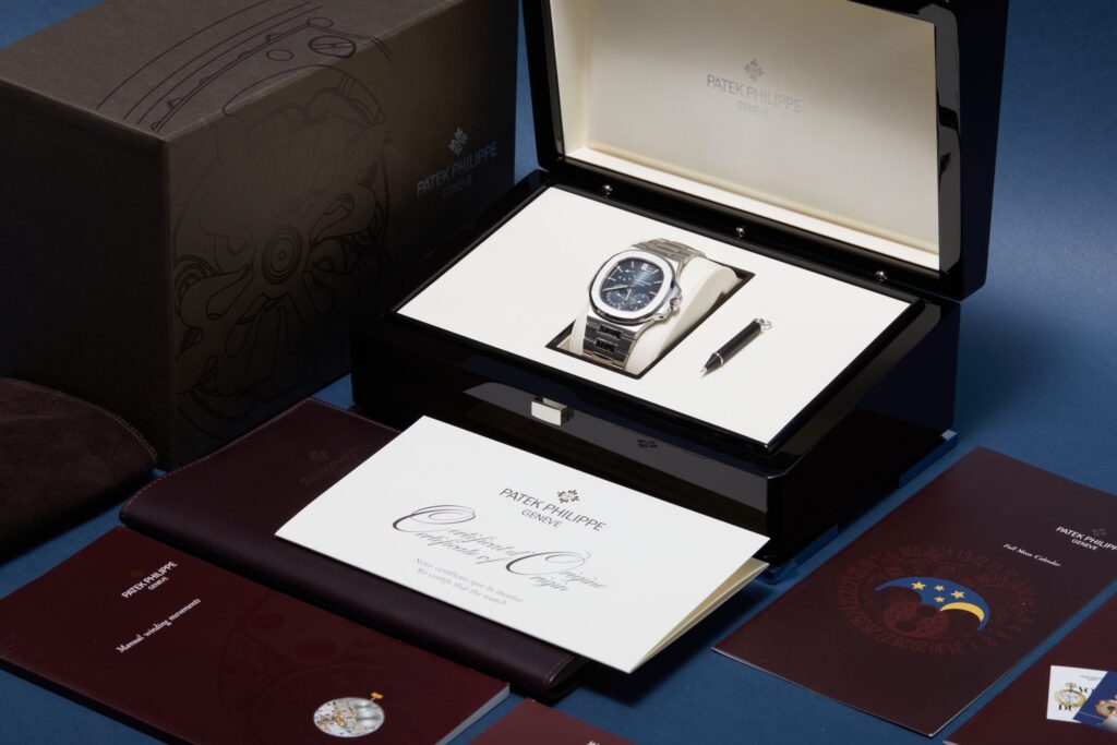 Patek Philippe Nautilus 5712/1A-001 - image 5