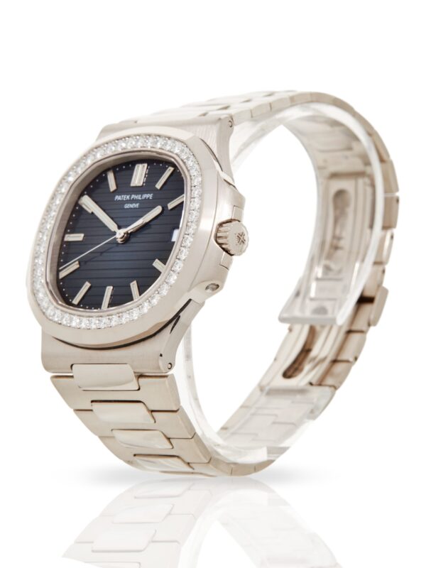 Patek Philippe Nautilus 5713/1G-001