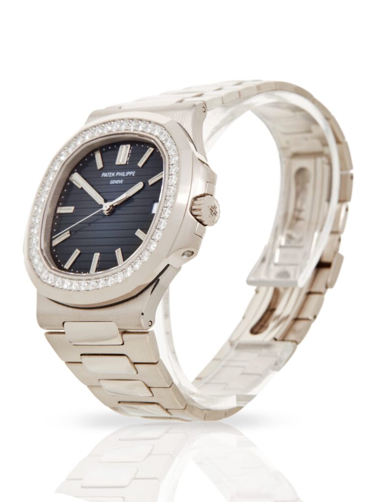 Patek Philippe Nautilus 5713/1G-001 - image 0