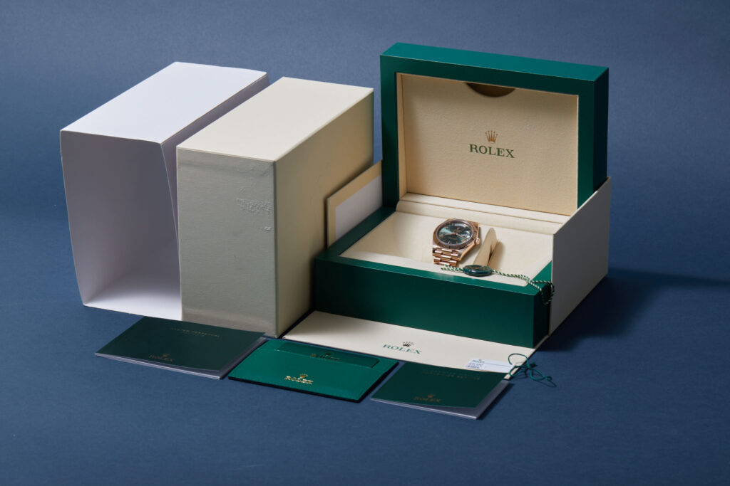 Rolex Day-Date 40 228235 - image 6