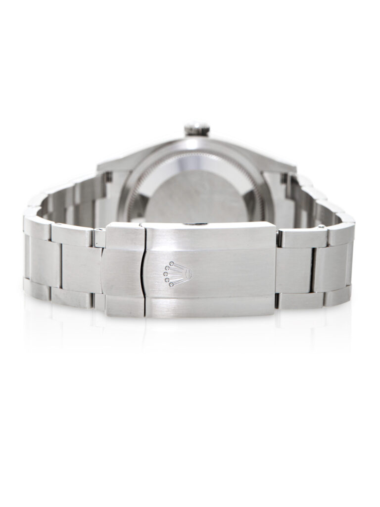 Rolex Oyster Perpetual 36 126000 - image 3