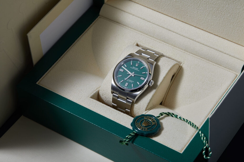 Rolex Oyster Perpetual 36 126000 - image 4