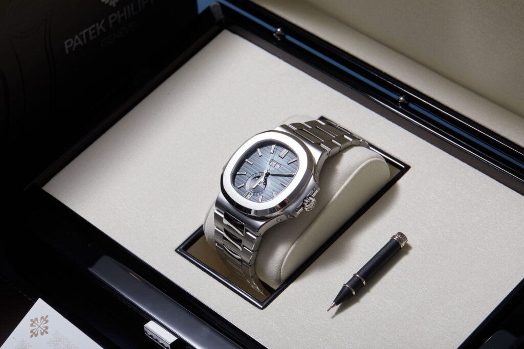 Patek Philippe Nautilus 5726/1A-014 - image 4