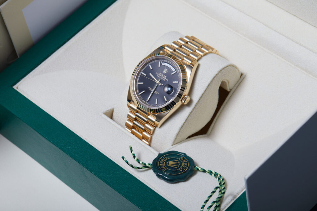 Rolex Day-Date 40 228238 - image 4