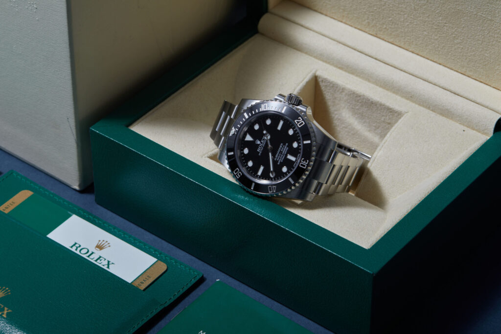 Rolex Submariner Non-Date 114060 - image 3