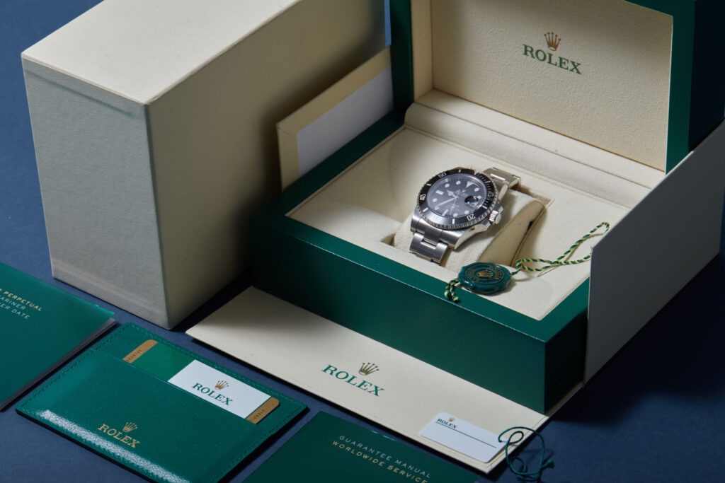 Rolex Submariner Date 116610LN - image 3