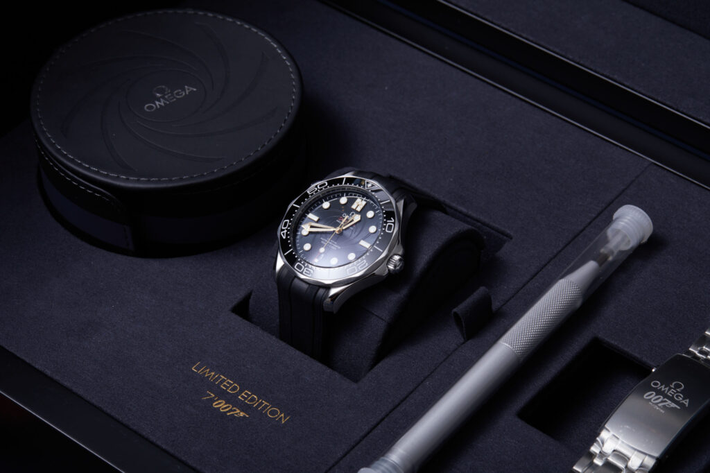 Omega Seamaster Diver 300M 210.22.42.20.01.004 'James Bond' - image 4