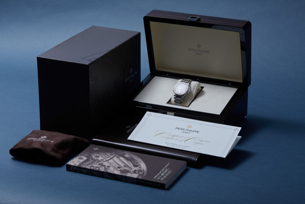 Patek Philippe Nautilus 7118/1200A-011 - image 6