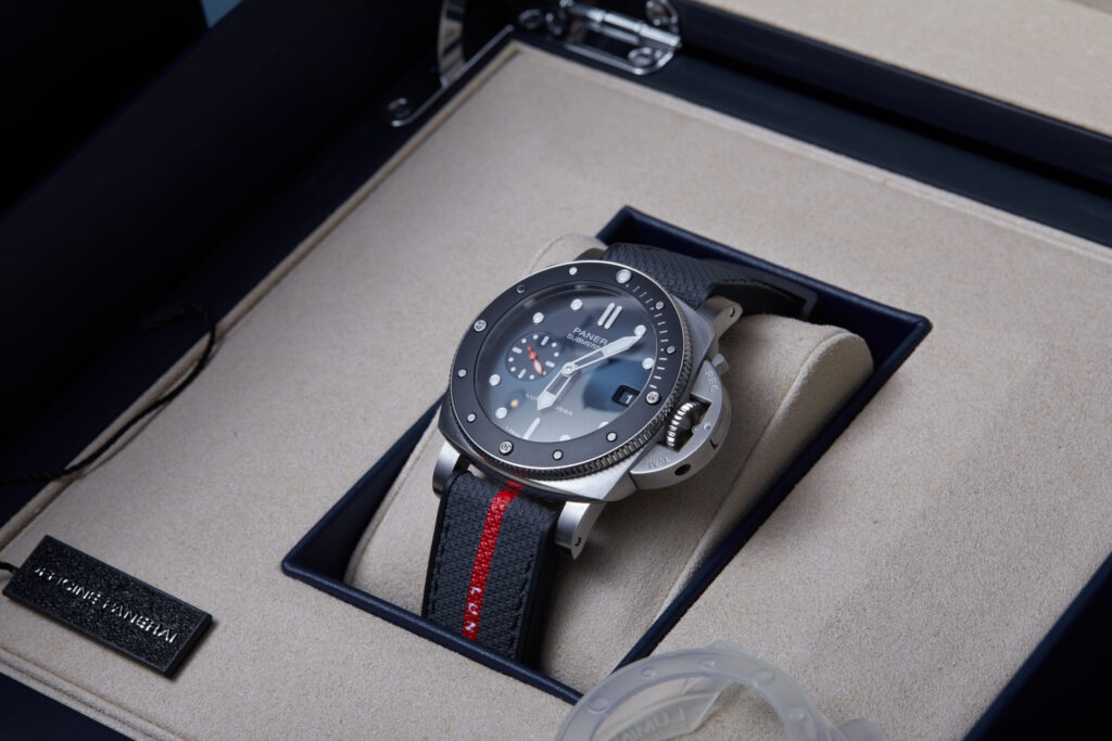 Panerai Submersible PAM01565 Luna Rossa - image 4