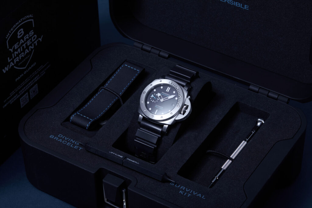 Panerai Submersible PAM00973 - image 4