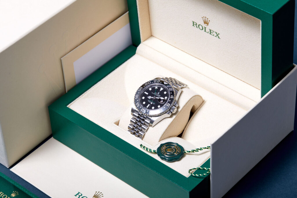 Rolex GMT-Master II 126710GRNR 'Bruce Wayne' - image 2