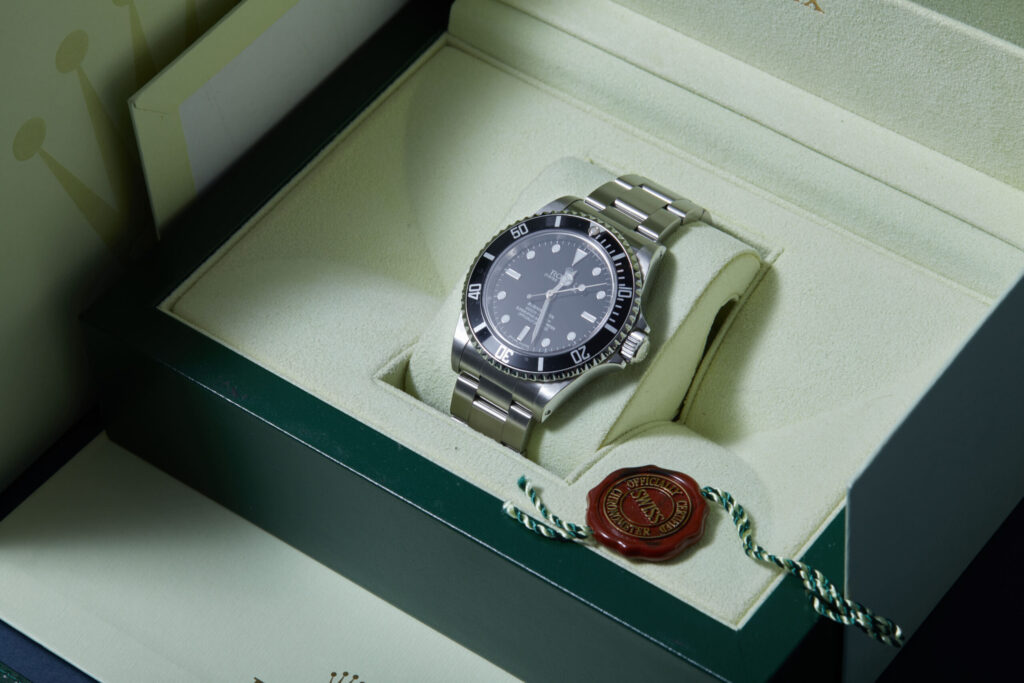 Rolex Submariner Non-Date 14060M - image 4