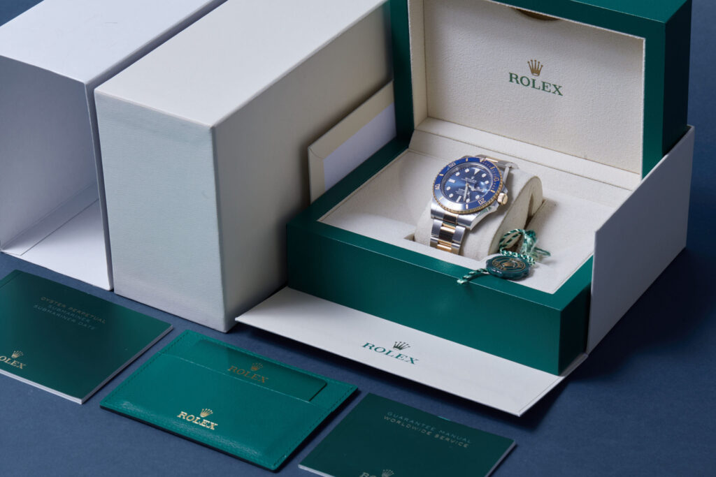 Rolex Submariner Date 126613LB - image 5