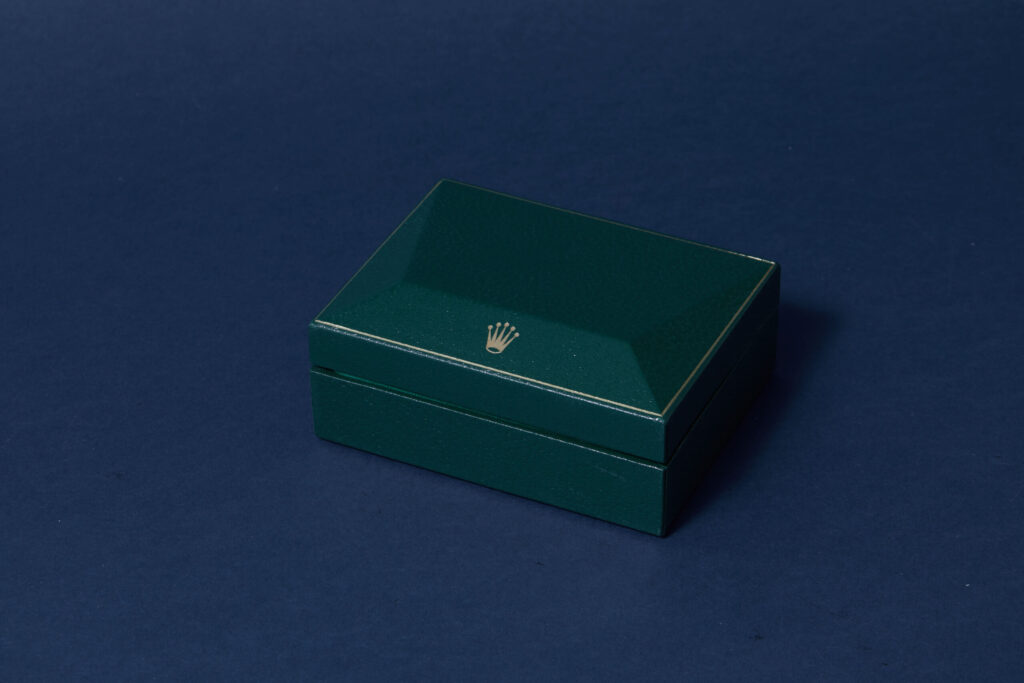 Rolex Oyster Perpetual Date 1500 - image 4