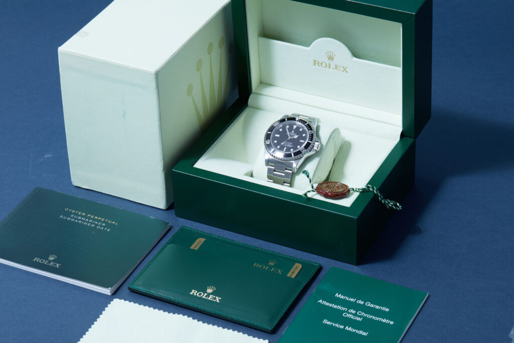 Rolex Submariner Non-Date 14060M - image 5