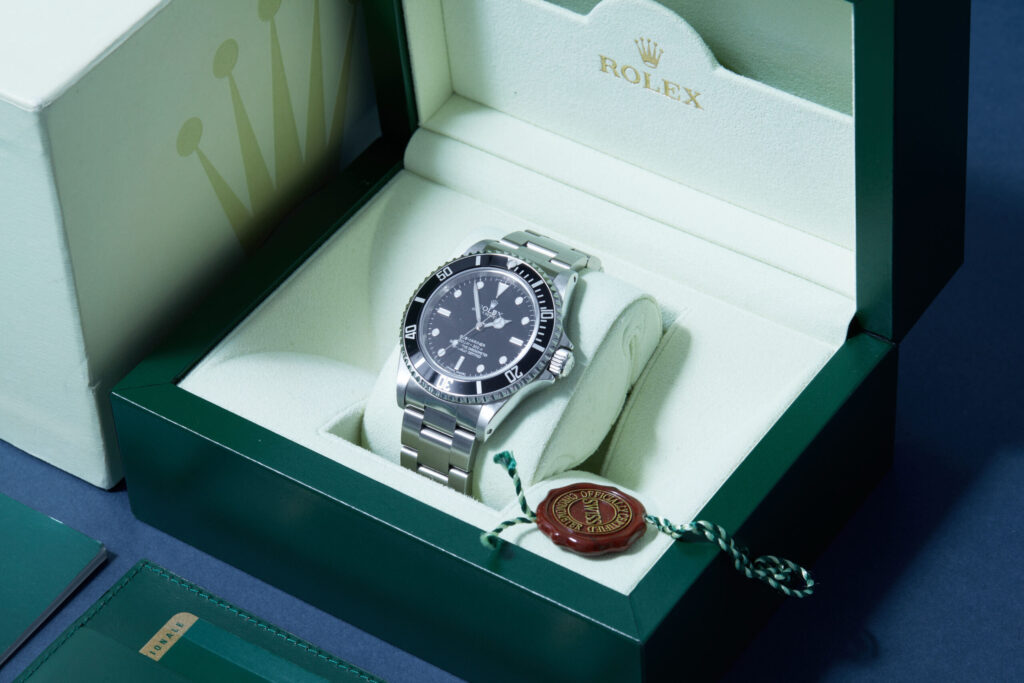 Rolex Submariner Non-Date 14060M - image 4