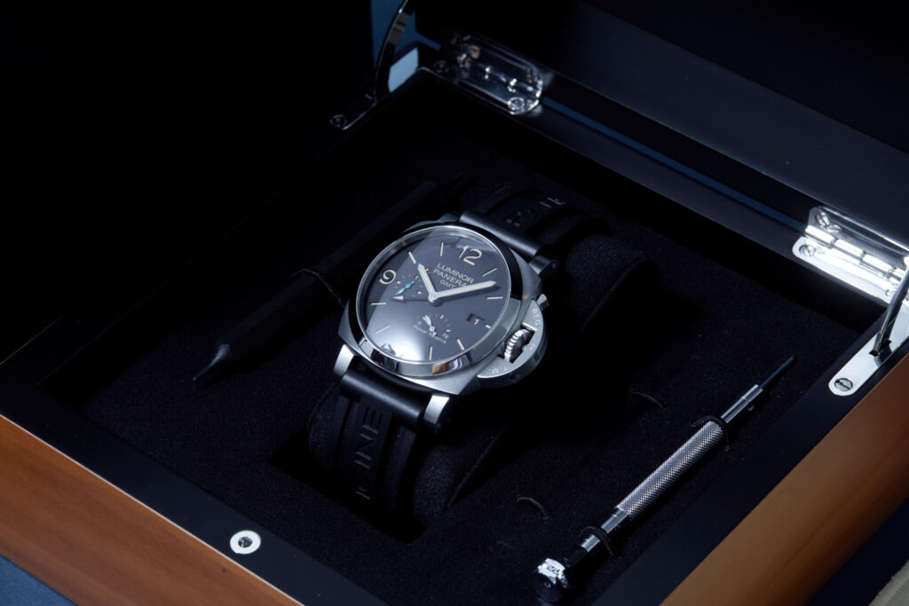 Panerai Luminor 1950 3 Days GMT PAM01321 - image 4