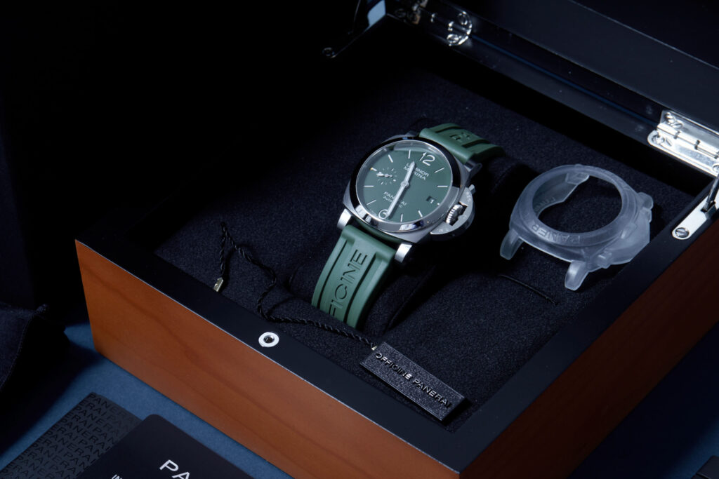 Panerai Marina Quaranta Verde Militare PAM01304 - image 4