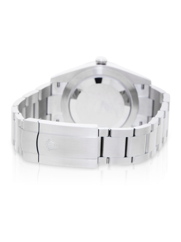 Rolex Oyster Perpetual 41 124300 - image 3