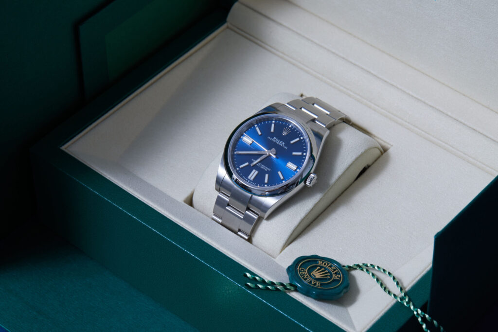 Rolex Oyster Perpetual 41 124300 - image 4