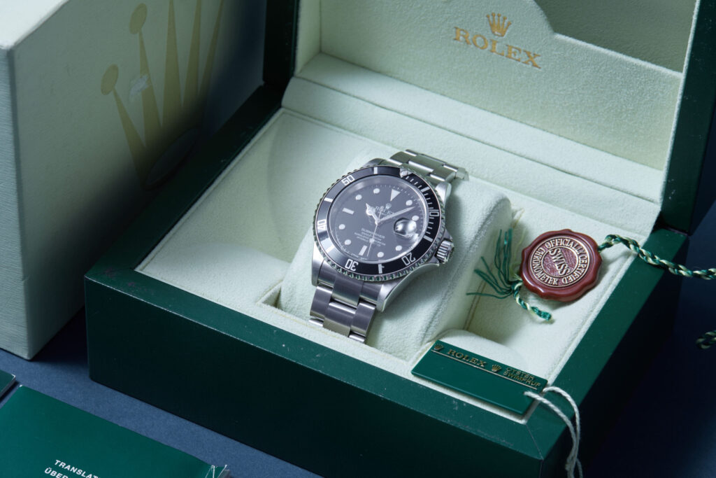 Rolex Submariner Date 16610 - image 4