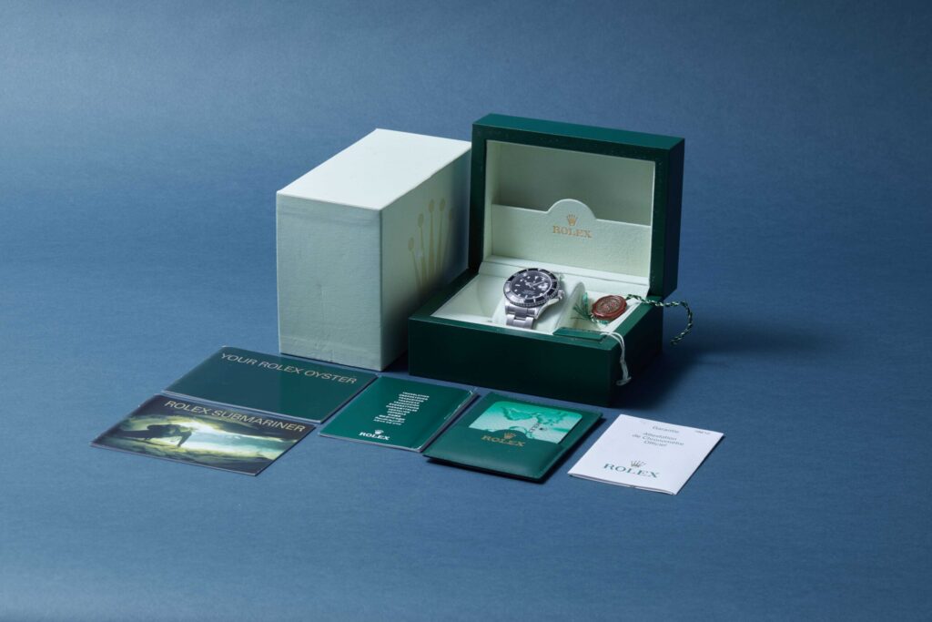 Rolex Submariner Date 16610 - image 6