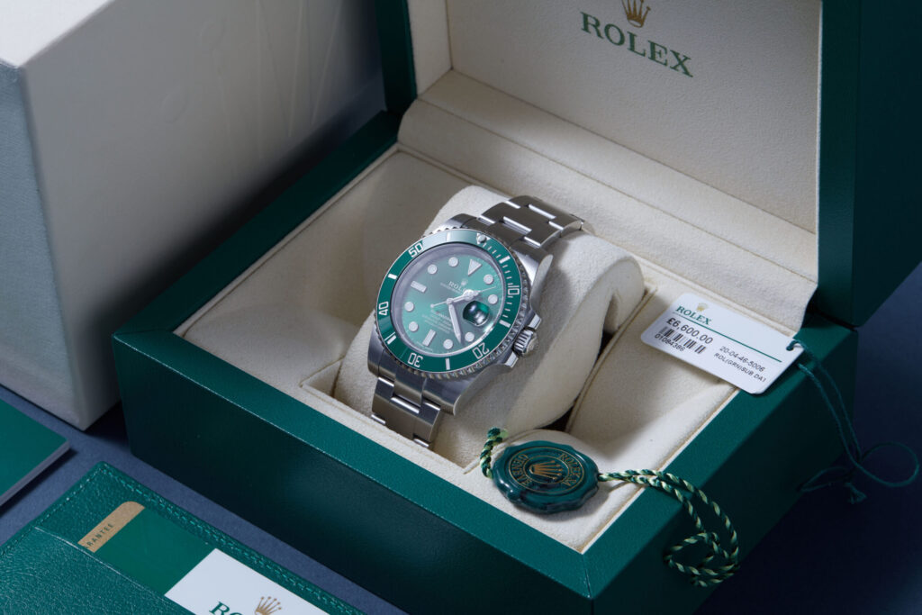 Rolex Submariner Date 116610LV 'Hulk' - image 4