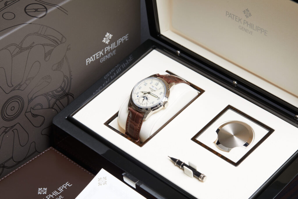 Patek Philippe Perpetual Calendar 5320G-001 - image 4