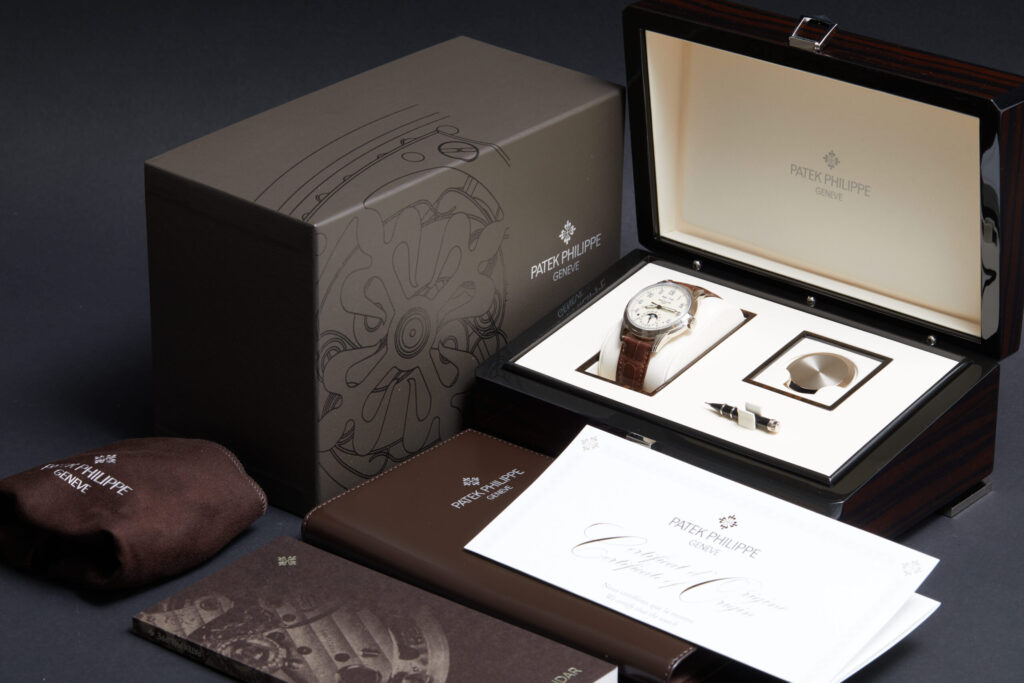 Patek Philippe Perpetual Calendar 5320G-001 - image 5