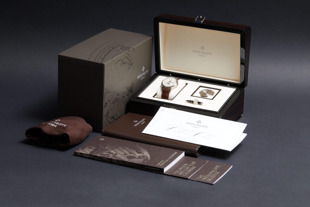 Patek Philippe Perpetual Calendar 5320G-001 - image 6
