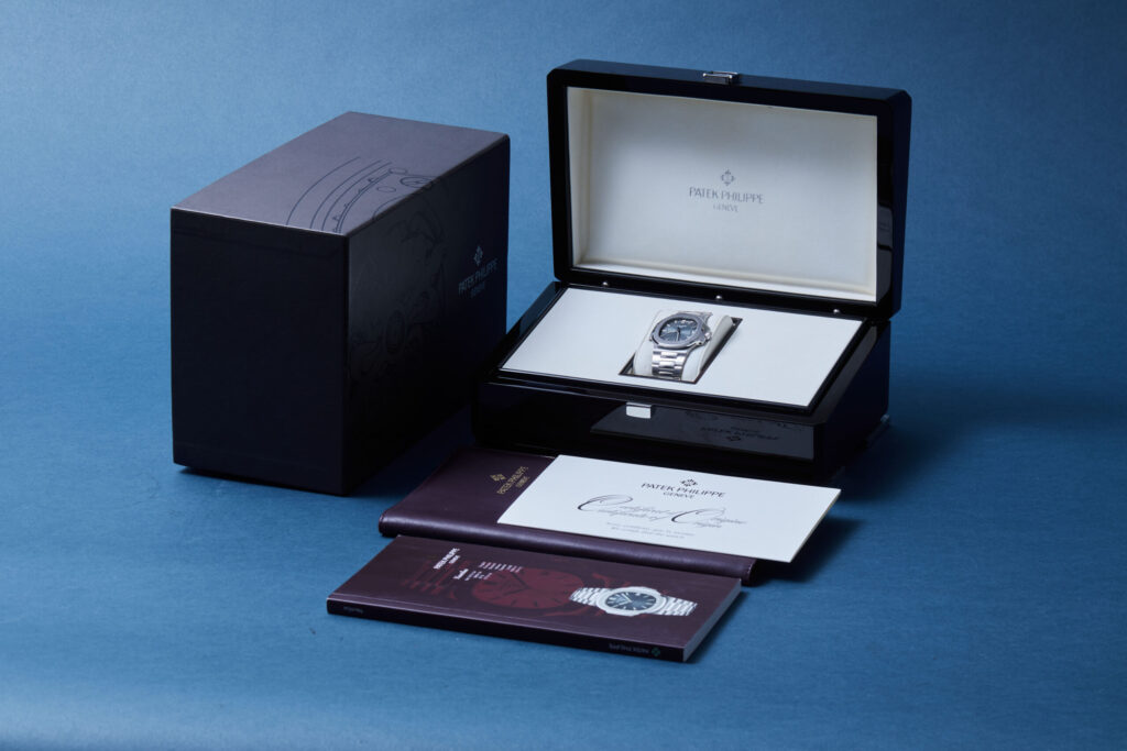 Patek Philippe Nautilus 5800/1A-001 - image 6