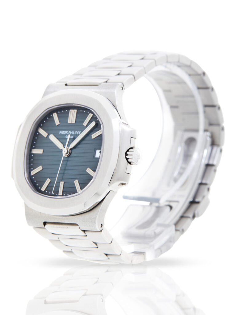 Patek Philippe Nautilus 5800/1A-001 - image 0