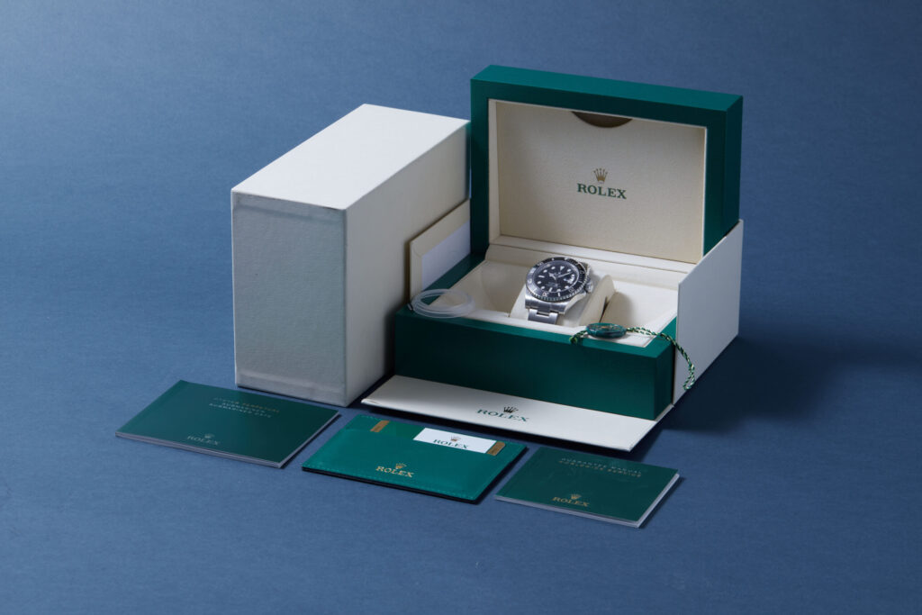 Rolex Submariner Date 116610LN - image 6