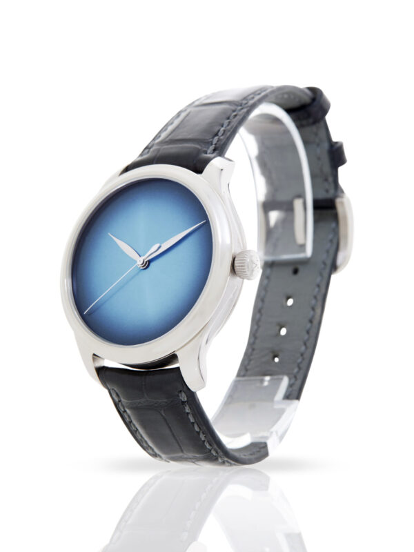 H.Moser & Cie. Endeavour Centre Seconds Concept Funky Blue Fume 1200-0215