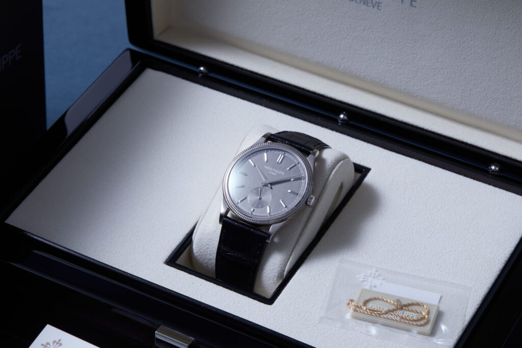 Patek Philippe Calatrava 6119G-001 - image 4