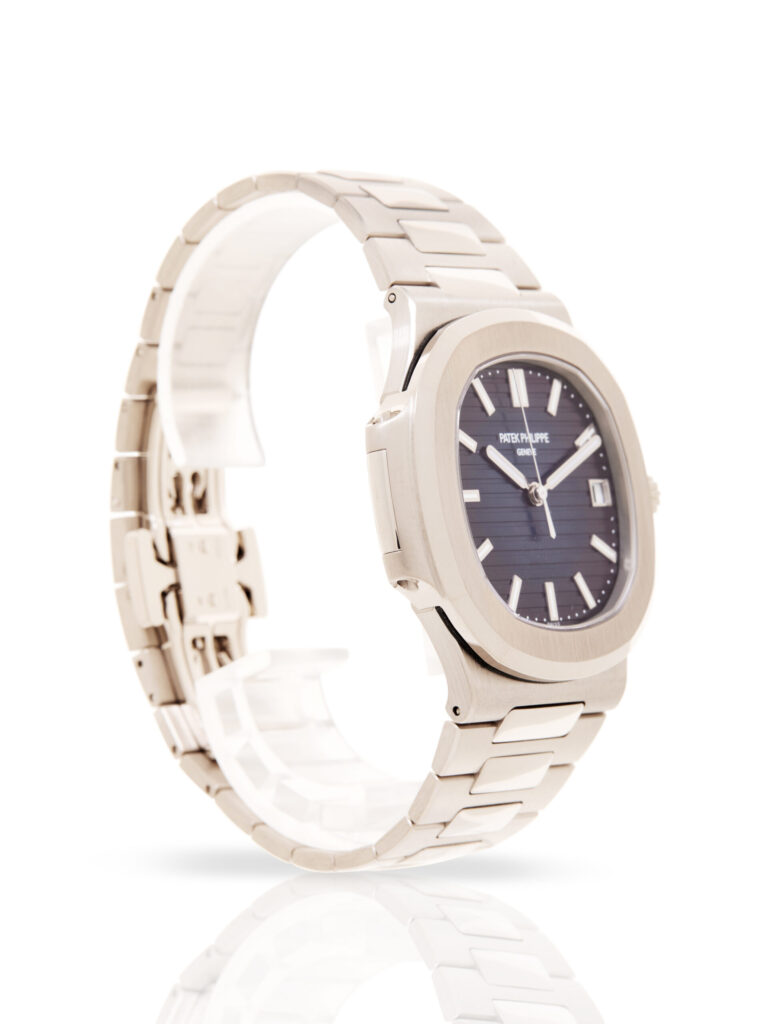 Patek Philippe Nautilus 5811/1G-001 - image 1