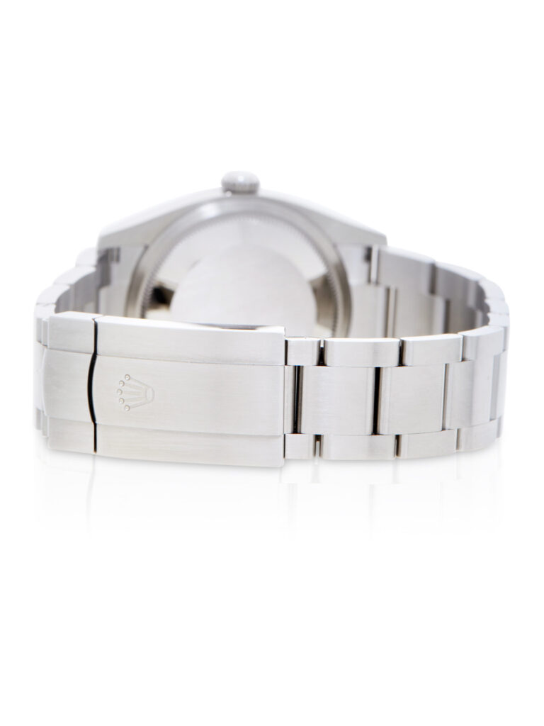 Rolex Oyster Perpetual 36 126000 - image 3